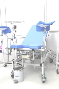 Гинекологическое кресло с подъёмным механизмом