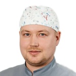 Королев Артем Сергеевич Королев Артем Сергеевич, Стоматолог-имплантолог, Стоматолог-хирург - Барнаул