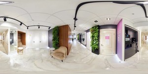 Холл клиники