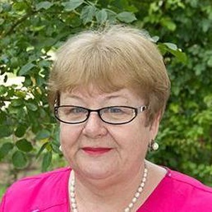 ларичева людмила дмитриевна евпатория. пищальникова юлия валерьевна. уманская екатерина юрьевна евпатория. айше диляверовна евпатория гемотест комурджиева. розенберг юлия валерьевна педиатр.