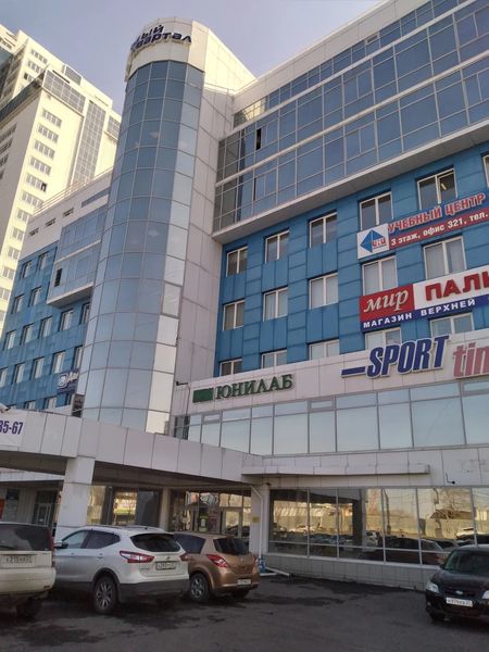 Порно жетілген жас жігіттің бетіне отырды Студенттердің жасырын камера сексі