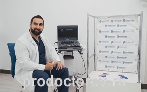 Фотография с изображением руководителя