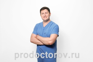 Фотография с изображением руководителя