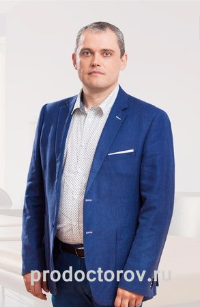 Фотография с изображением руководителя