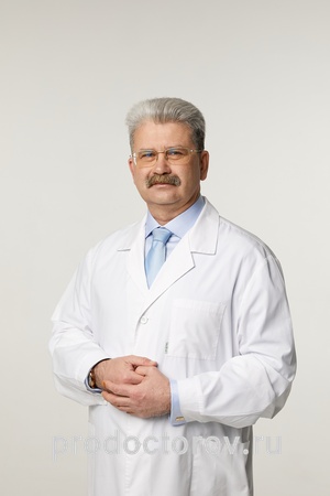 Фотография с изображением руководителя