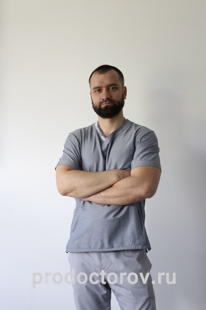 Фотография с изображением руководителя