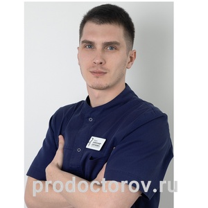 Фотография с изображением руководителя