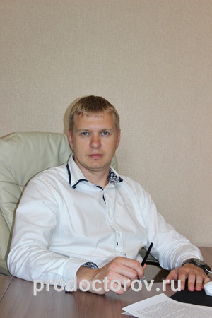 Фотография с изображением руководителя