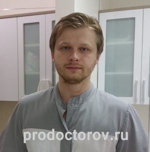 Фотография с изображением руководителя
