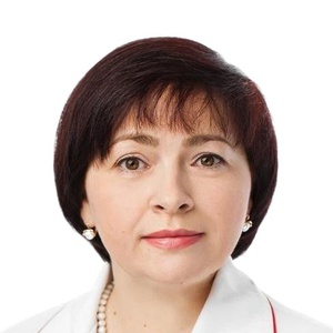 азлецкая вера александровна тула педиатр. трутнева наталья владимировна гастроэнтеролог. курске детский врач. педиатр курск. ребенок в белом халате в перчатках и очках.