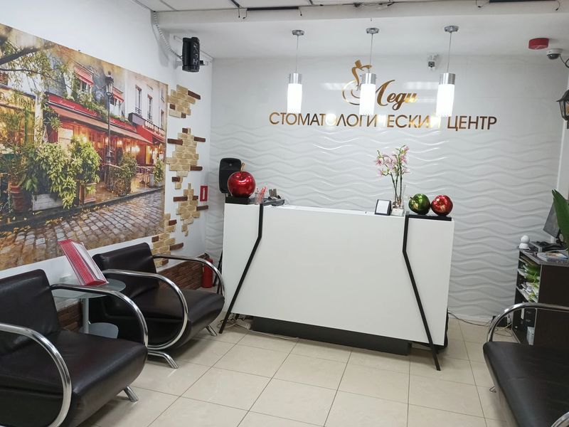 Порно көз жасына дейін ұру