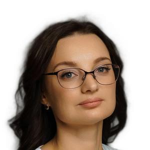 Қыздардың жалаң аяқтарын жалап