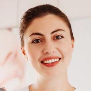 Джемилева Лиля Эскендеровна, стоматолог-ортодонт , стоматолог , стоматолог-хирург - Севастополь