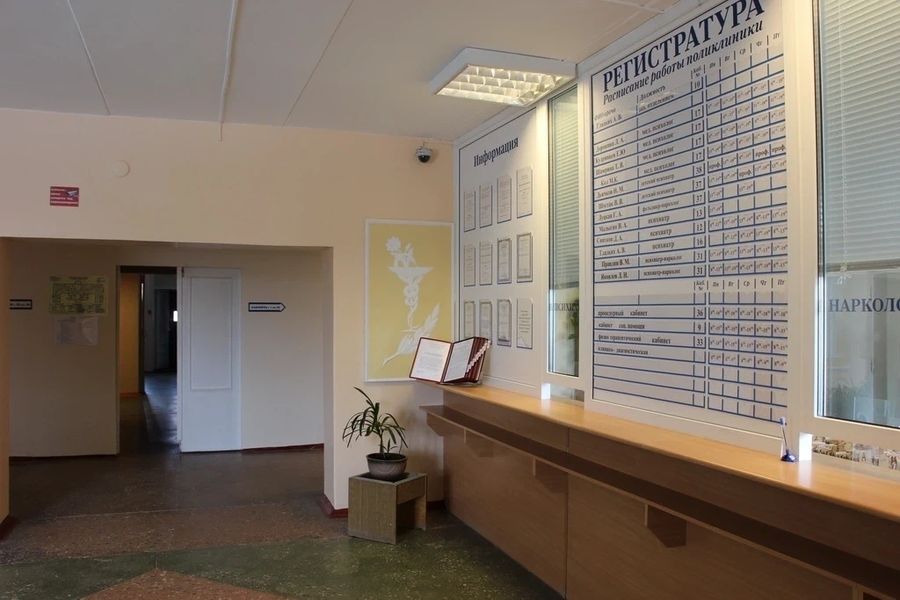 Минет жақсы Шұлық киген балапан доптарды теуіп жатыр