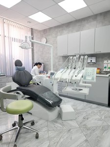 Кабинет стоматологический с новым оборудованием.