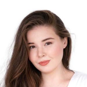 Кусмаева Диана Ильгизовна - фотография Кусмаева Диана Ильгизовна, стоматолог-ортодонт - Уфа