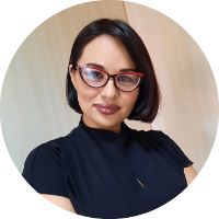 Александра Серова Руководитель департамента клиентского счастья